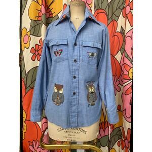 vintage 1970s hand painted chambray shirt hippie novelty denim owl butterfly med